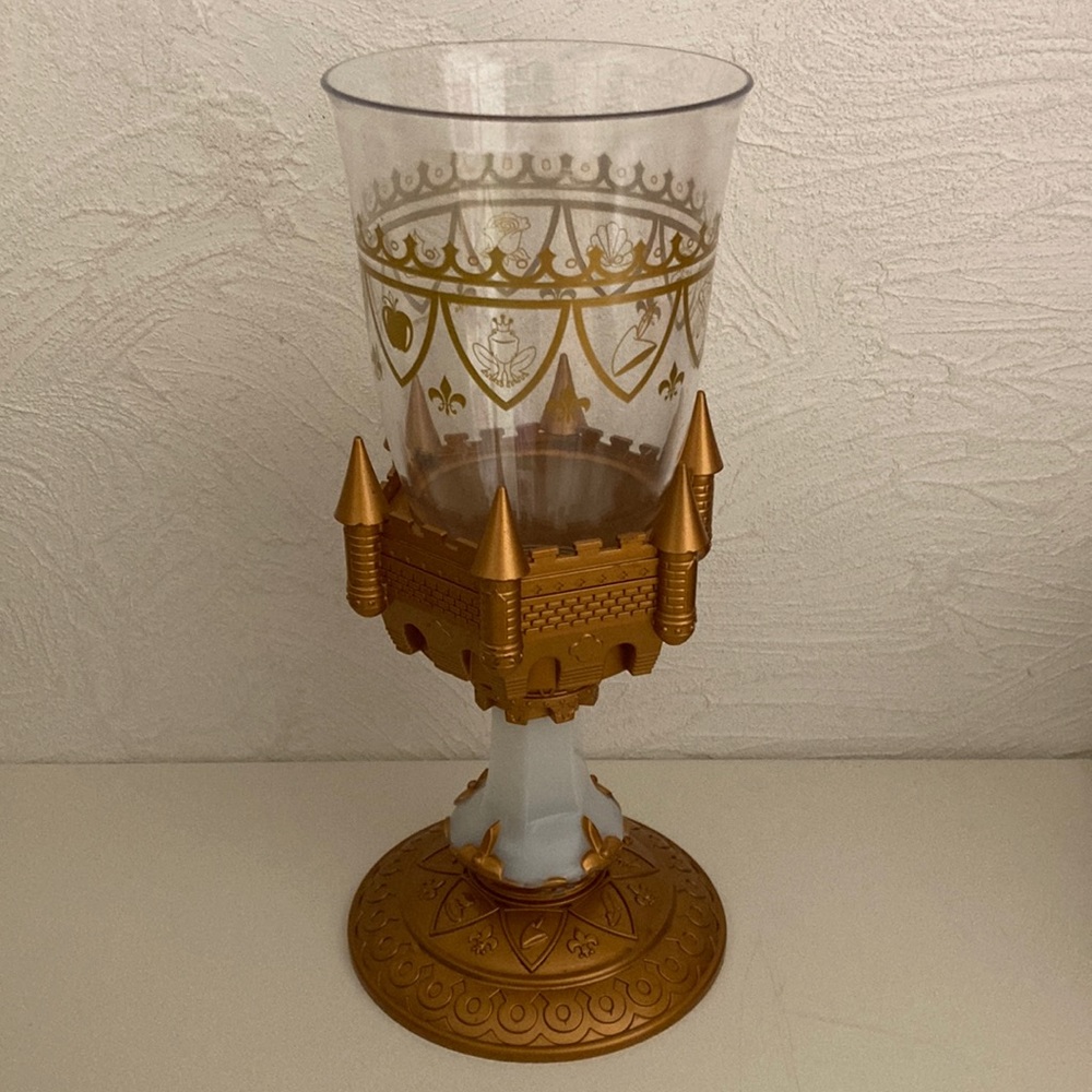 Disney Light Up Castle Chalice 🌹 BE OUR GUEST